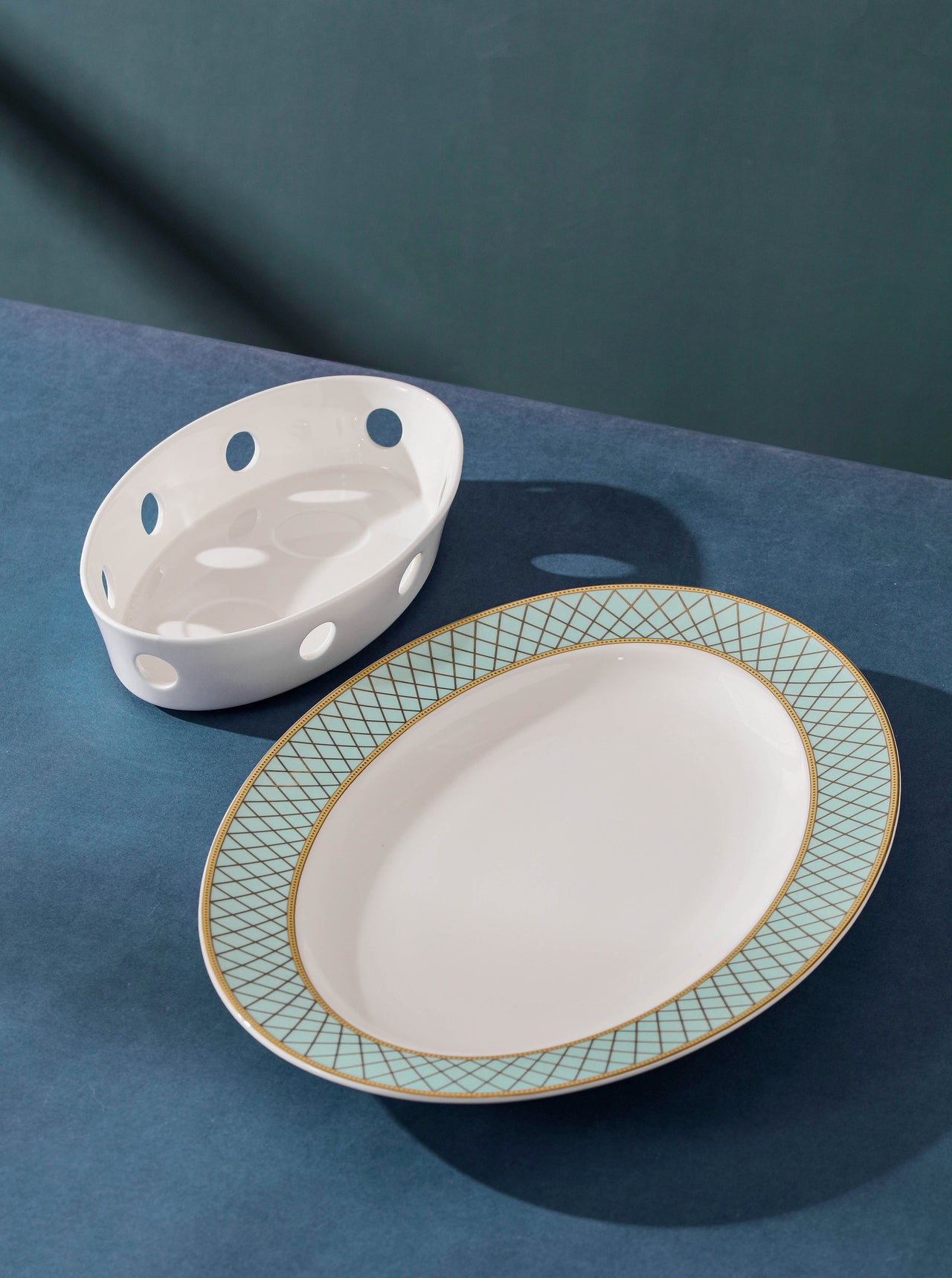 18" Oval Deep Plate